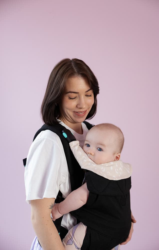 Teething Pad & Bib for Baby Carriers